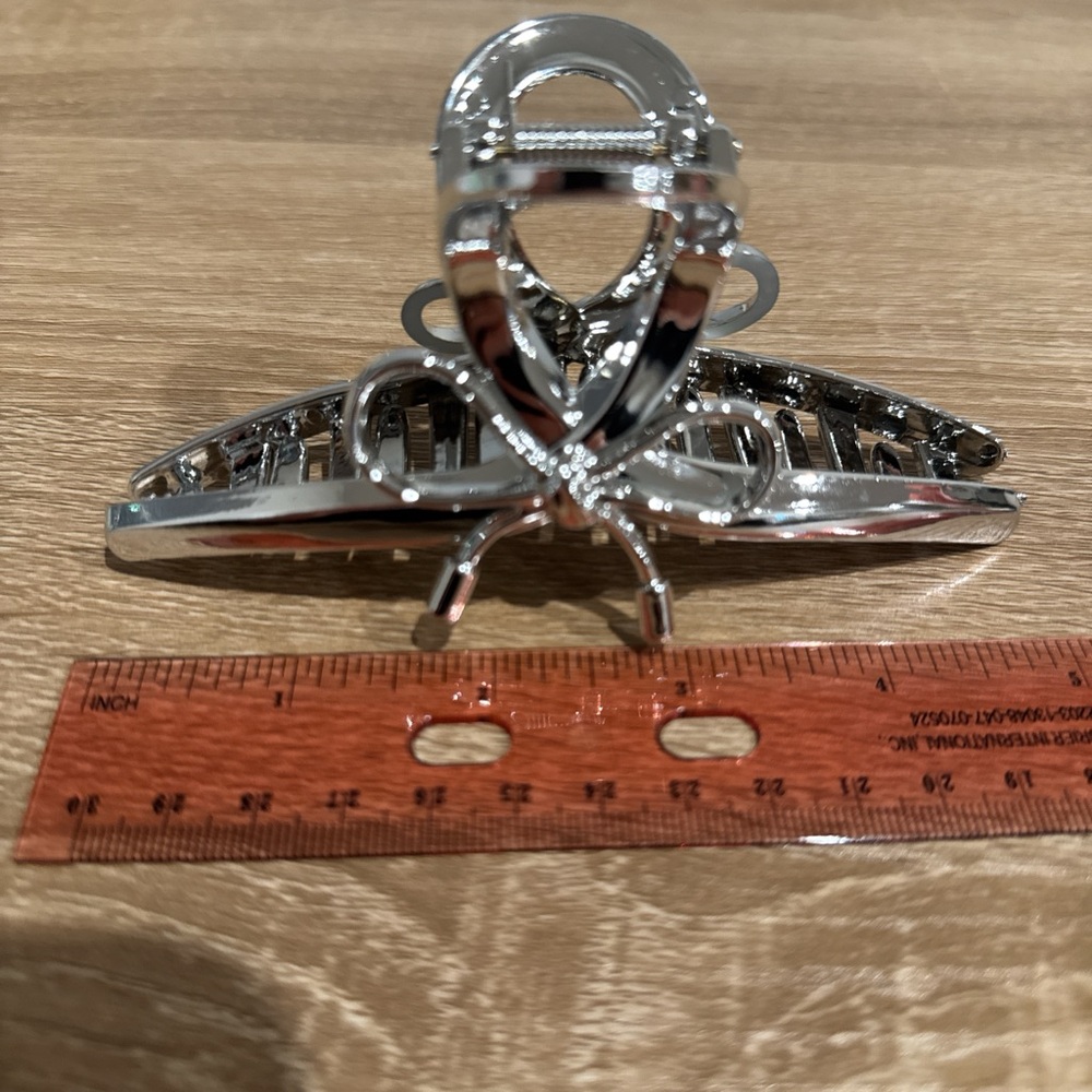 Stylish Silver Hair Clip
